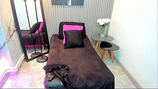 CloeyMiller online show from 11/21/25, 08:07