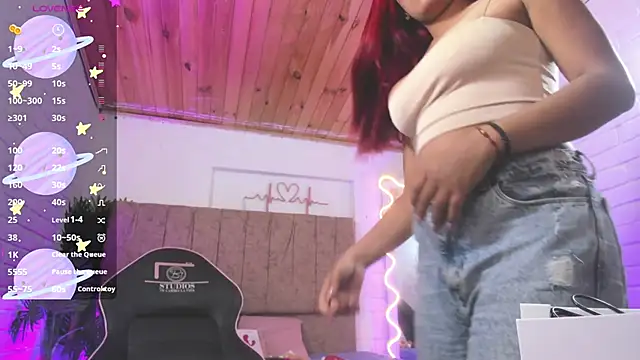 Snapshot of Lalalutsy_tay chatting on 11/13/25, 07:13 Lalalutsy tay online show from 11/13/25, 07:13