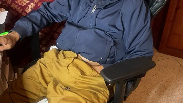 JUSTFORRICH online show from 10/16/25, 09:49