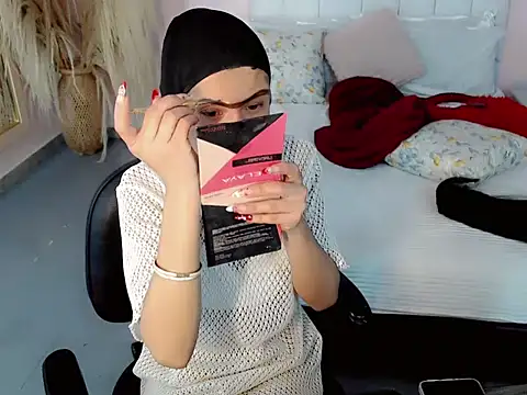 nathalialoes1 online show from 10/22/25, 07:13