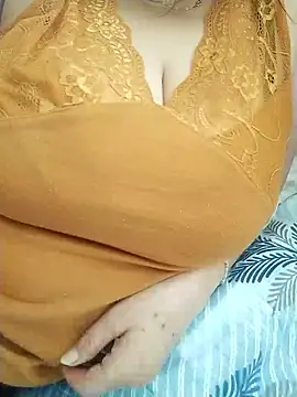 Snapshot of zerdaliii chatting on 10/10/25, 02:27 zerdaliii online show from 10/10/25, 02:27