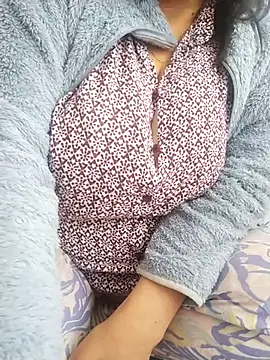 Snapshot of zerdaliii chatting on 10/13/25, 08:03 zerdaliii online show from 10/13/25, 08:03