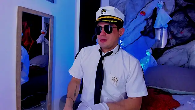 William Steel  online show from 10/31/25, 03:40