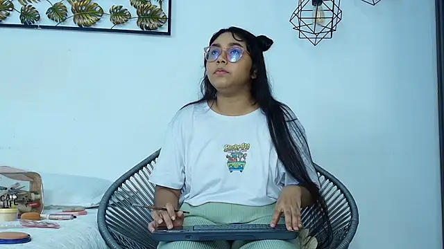 shanon marel online show from 11/10/25, 12:15