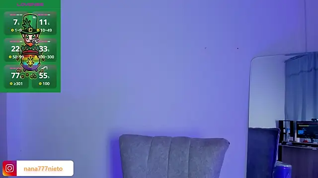 Snapshot of _nana777 chatting on 10/21/25, 12:44 nana777 online show from 10/21/25, 12:44