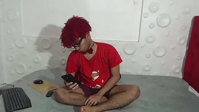 felipecams123 online show from 11/12/25, 02:01