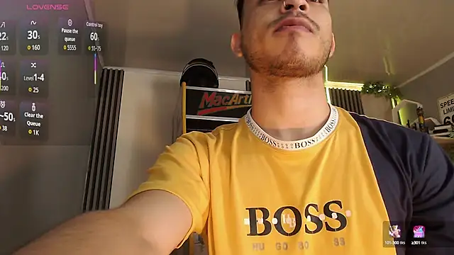 Snapshot of Bastian_MCcormick chatting on 10/10/25, 12:37 Bastian MCcormick online show from 10/10/25, 12:37