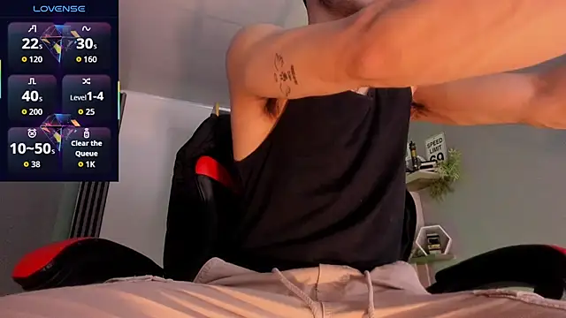 Snapshot of Bastian_MCcormick chatting on 10/24/25, 12:23 Bastian MCcormick online show from 10/24/25, 12:23