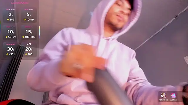 Snapshot of Bastian_MCcormick chatting on 10/27/25, 12:20 Bastian MCcormick online show from 10/27/25, 12:20