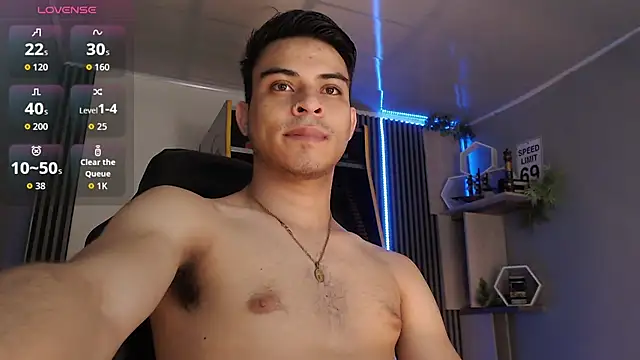 Snapshot of Bastian_MCcormick chatting on 11/10/25, 01:43 Bastian MCcormick online show from 11/10/25, 01:43