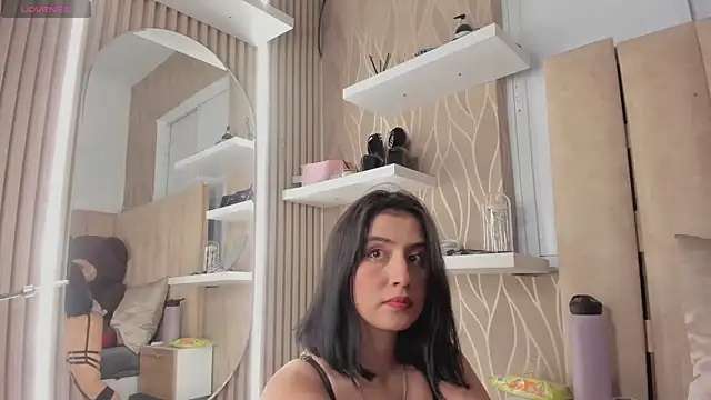 Melani Rosse online show from 10/26/25, 05:02