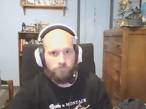 Snapshot of PDrents chatting on 11/14/25, 10:18 PDrents online show from 11/14/25, 10:18