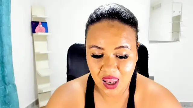 Snapshot of brent_rossy chatting on 10/31/25, 04:35 brent rossy online show from 10/31/25, 04:35