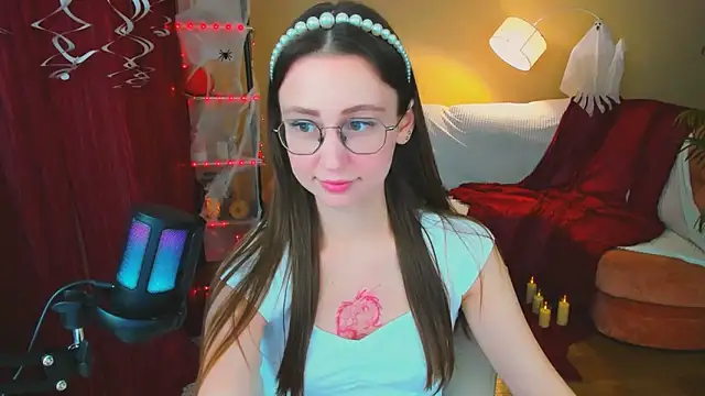 YourLovellyStory online show from 10/24/25, 04:25