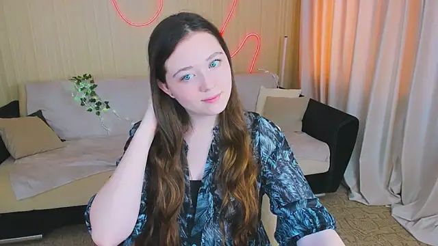 AlluringLookk online show from 10/08/25, 12:25