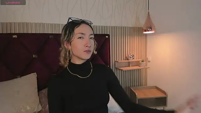 LauMiller online show from 09/15/25, 08:42