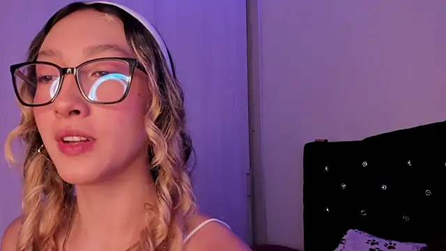 LauMiller online show from 10/23/25, 12:10