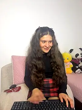 Emilyybennet  online show from 10/09/25, 09:46