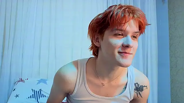 Snapshot of oliver_big19 chatting on 09/27/25, 11:48 oliver big19 online show from 09/27/25, 11:48