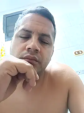 Snapshot of geimos36 chatting on 10/19/25, 06:19 geimos36 online show from 10/19/25, 06:19