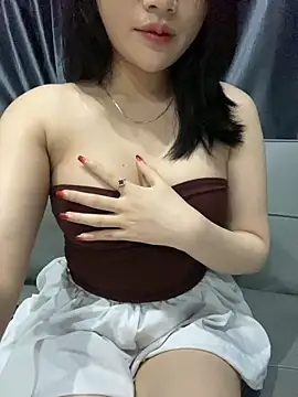 Beiiu 18 online show from 11/04/25, 02:38