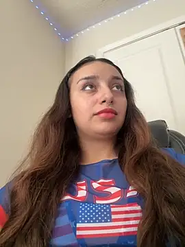 Snapshot of CharmingMaddie chatting on 11/04/25, 03:11 CharmingMaddie online show from 11/04/25, 03:11