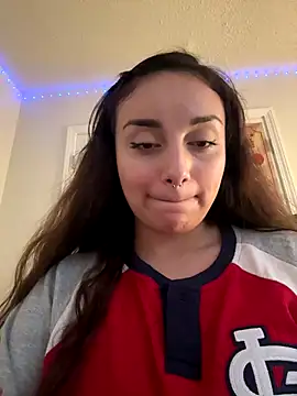 Snapshot of CharmingMaddie chatting on 11/05/25, 03:17 CharmingMaddie online show from 11/05/25, 03:17