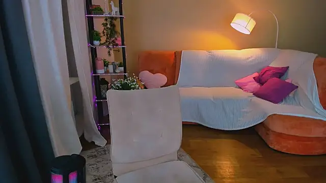 ChristinaConteeree online show from 10/18/25, 11:33