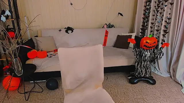 ChristinaConteeree online show from 11/03/25, 07:48