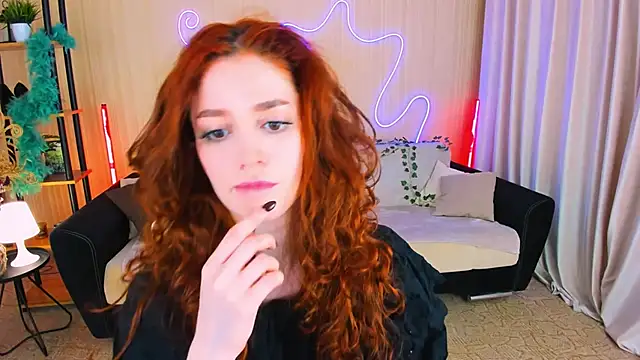 ChristinaConteeree online show from 11/07/25, 07:25