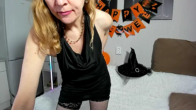 Snapshot of Wet4ryou chatting on 10/23/25, 07:18 Wet4ryou online show from 10/23/25, 07:18