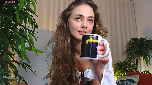 AliciaMellow online show from 11/09/25, 03:38