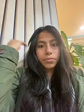 Lili pinkyyy online show from 10/04/25, 10:30
