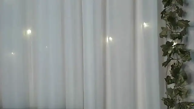 angelainparis28 online show from 11/09/25, 06:44