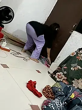 hiddennisha online show from 10/18/25, 01:56