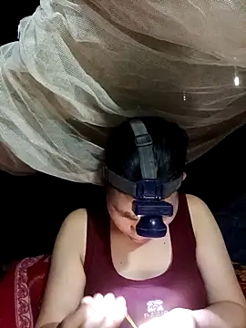 Snapshot of cicnci chatting on 11/13/25, 05:17 cicnci online show from 11/13/25, 05:17