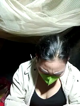 Snapshot of cicnci chatting on 11/13/25, 09:47 cicnci online show from 11/13/25, 09:47