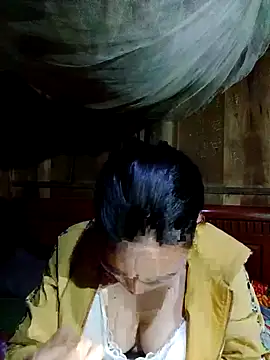 Snapshot of cicnci chatting on 11/14/25, 09:57 cicnci online show from 11/14/25, 09:57