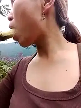 Snapshot of cicnci chatting on 11/17/25, 06:30 cicnci online show from 11/17/25, 06:30