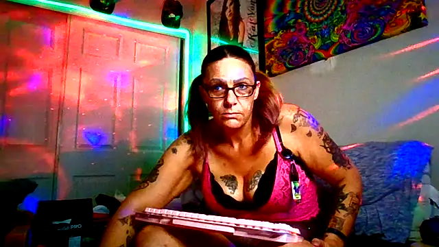 SparklesB1tch online show from 11/20/25, 03:28