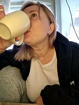 Snapshot of Xseniy chatting on 10/07/25, 05:59 Xseniy online show from 10/07/25, 05:59