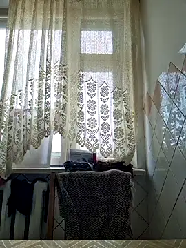 Snapshot of Xseniy chatting on 10/23/25, 08:13 Xseniy online show from 10/23/25, 08:13