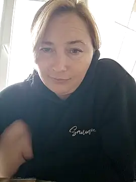 Snapshot of Xseniy chatting on 11/12/25, 01:11 Xseniy online show from 11/12/25, 01:11