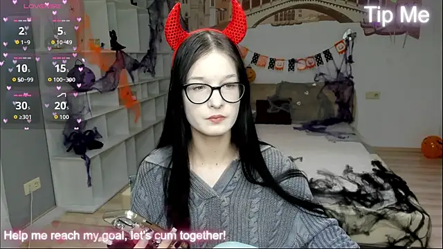 AlicaMoons online show from 10/24/25, 11:50