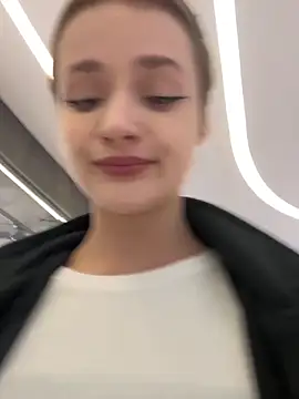 KittyQueeny online show from 09/17/25, 02:19