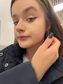 KittyQueeny online show from 11/21/25, 02:05