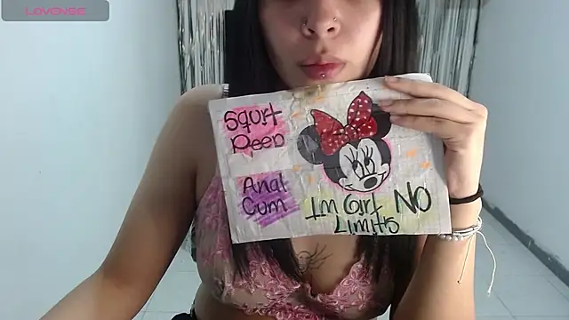 Snapshot of Darkittydoll_15 chatting on 09/19/25, 02:07 Darkittydoll 15 online show from 09/19/25, 02:07