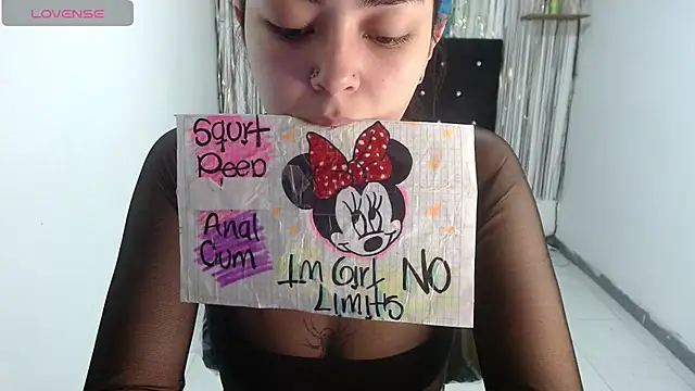 Snapshot of Darkittydoll_15 chatting on 10/03/25, 12:35 Darkittydoll 15 online show from 10/03/25, 12:35
