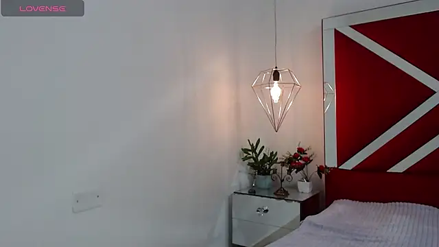 iisabella noa online show from 11/07/25, 07:58