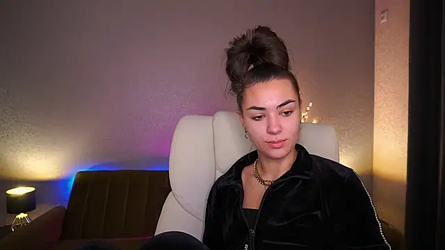 EricaSin online show from 10/25/25, 05:59